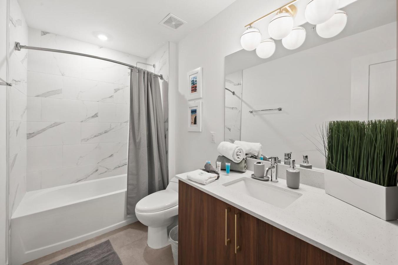 Апартаменты Beautiful Unit In Downtown Miami With Free Parking Экстерьер фото