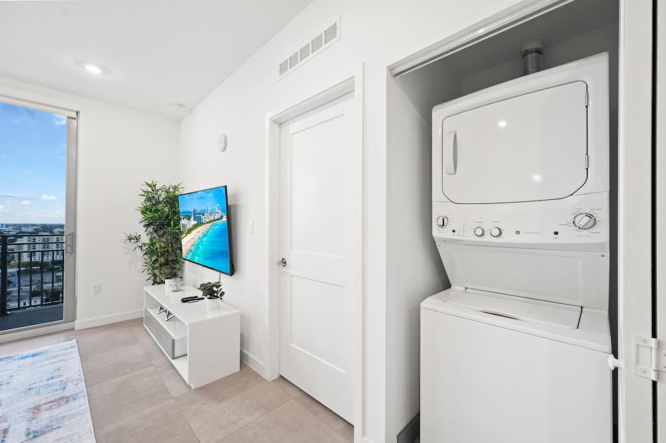 Апартаменты Beautiful Unit In Downtown Miami With Free Parking Экстерьер фото
